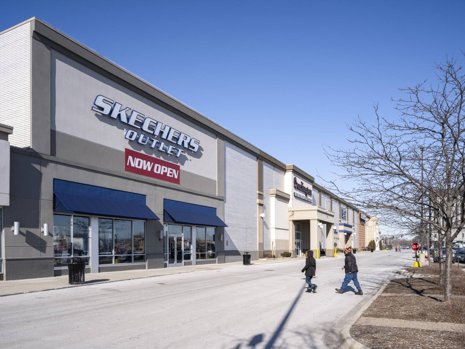 North Riverside IL: North Riverside Park Plaza - Retail Space For Lease -  CBRE